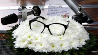 Ronnie Corbett funeral flowers