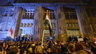 Budapeşte'de göstericiler, 9 Nisan 2017