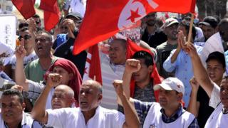 Members of Tunisian security forces unions protest near the parliament building in Tunis, Tunisia, 06 July 2017. According to reports, members of Tunisian security forces gathered in a protest demanding the adoption of law to protect security personnel against attacks they face while on duty.