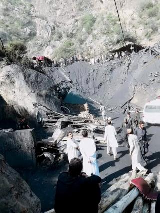درہ آدم خیل میں کوئلے کی کان