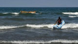 Wani mutum a kwale kwale