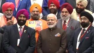 ਅਮਰੀਕਾ ਦੌਰੇ ਦੌਰਾਨ ਪ੍ਰਧਾਨ ਮੰਤਰੀ ਨਰਿੰਦਰ ਮੋਦੀ ਨੇ ਸਿੱਖਾਂ ਦੇ ਵਫਦਾ ਨਾਲ ਮੁਲਾਕਾਤ ਕੀਤੀ।