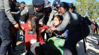 ဗိုလ်ချုပ် ကြေးရုပ်တု ရွှေ့ပြောင်းရေးကိစ္စနဲ့ ပတ်သက်လို့ အငြင်းပွားမှု ဖြစ်ပွားနေတဲ့ ကယားပြည်နယ်မှာ အရေးကြီးကာလအဖြစ် သတ်မှတ်