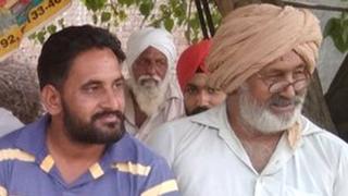ਪਿੰਡ ਵਿੱਚ ਨਸ਼ਿਆਂ ਖ਼ਿਲਾਫ਼ ਮੀਟਿੰਗ ਕਰਦੇ ਪਿੰਡ ਵਾਸੀ।