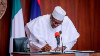 'Kotu ce ta ba shugaba Buhari umurnin dakatar da Onnoghen'