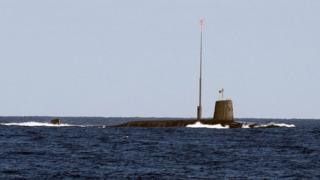 Подводная лодка HMS Vigilant перед испытательной стрельбой безоружной баллистической ракеты Trident в 2012 году