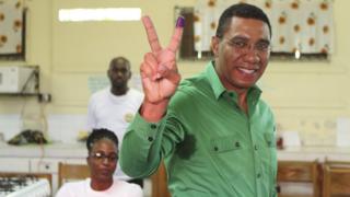 Jamaican election: Labour Party wins narrow victory - BBC News