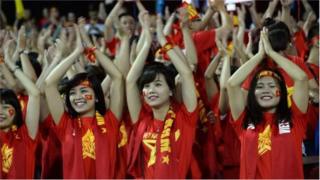Cổ động viên nước nhà