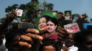 அதிமுக அணிகள் இணைப்பு: பேரத்தின் பின்னணி என்ன?