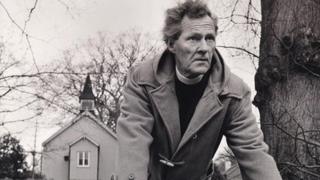 R.S. Thomas yn Sant Mihangel