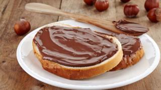 Bread wey get chocolate on top like butter
