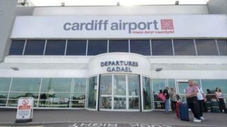 maes awyr caerdydd