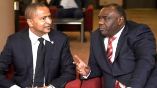 Jean-Pierre Bemba (iburyo) na Moïse Katumbi (ibumoso) bangiwe kwiyamamaza mu matora ya perezida yimirije