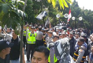 Pembubaran Ahmadyah di Bandung