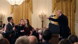 El tenso intercambio entre Trump y el reportero de CNN.
