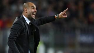 Pep Guardiola yana bayar da umarni lokacin wasansu