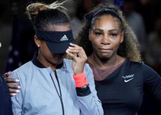 Naomi Osaka and Serena Williams at the trophy ceremony of the 2018 US Open tennis tournament