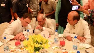 राहुल की इफ़्तार पार्टी