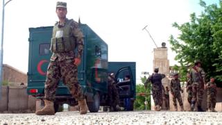 Căn cứ phía ngoài Mazar-e Sharif