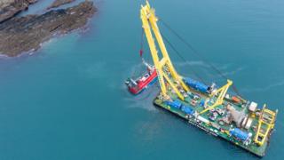 Salvage Experts retrieve boat