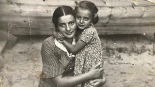 Liza y Ruth