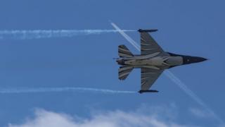 F-16