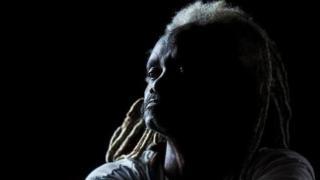 Mestre de capoeira, compositor e dançarino baiano Romualdo Rosário da Costa, conhecido como Moa do Katendê, em sua foto de perfil no Facebook