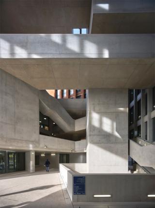 Escuela de Economía de la Universidad de Toulouse I Capitole, en Toulouse, Francia (2019)