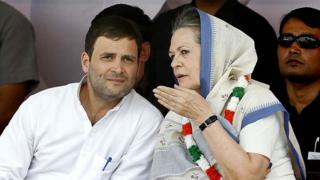 राहुल गांधी आणि सोनिया गांधी