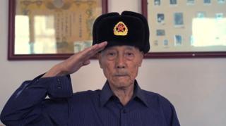 70年前,中共在北京建政,有約兩萬餘名士兵參加閲兵,朱振德是如今為數不多健在的見證者。