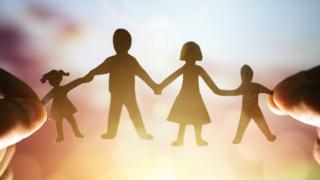 Familia de papel