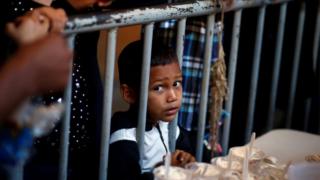 Un niño migrante en México.