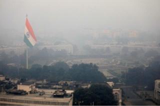 Buildings are seen shrouded in smog in New Delhi, India, November 8, 2018.