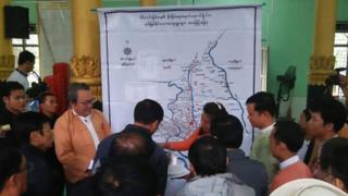 မွန်ရေဘေး