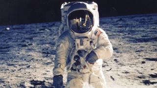 Astronauta en la Luna