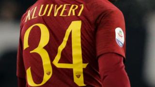 Justin Kluivert con el número 34 en la espalda.