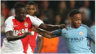Benjamin Mendy (ibumoso), wakinnye na Manchester City muri Champions League umwaka ushize, abaye umukinnyi wa gatatu uhenze uguzwe muri Premier League kuri iyi mpeshyi
