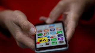 Aplicación 99 en un teléfono móvil