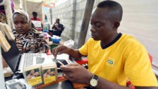 En Afrique, les technologies sont utilisées dans les transactions quotidiennes