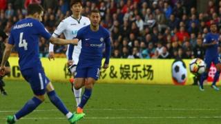 Cesc Fabregas lokacin da ya ci Swansea