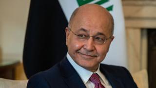 صالح أعلن استعداده للاستقالة