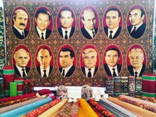 Тожикистонда давлат раҳбарларининг суратлари билан гиламлар ишлаб чиқарилган.