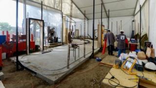 Início das obras da casa feita em impressora 3D