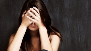 چگونه میتوانید به دوستی که گرفتار مشکل روانی است، کمک کنید