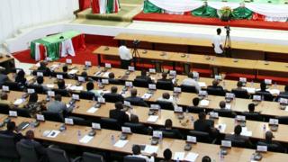 Inama nshingamateka y'u Burundi yemeje integura y'amafaranga azokenerwa mu 2018