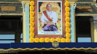 สถาบันกษัตริย์กัมพูชามักถูกมองว่ามีบทบาทเป็นเพียงสัญลักษณ์ของชาติ