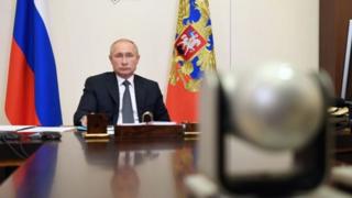 الرئيس الروسي فلاديمير بوتين يترأس اجتماعا بشأن لقاح سبوتنيك في