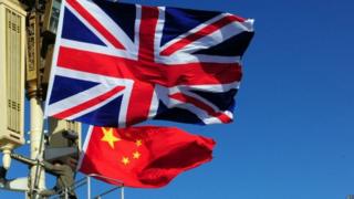 中國國家主席習近平2015年下半年對英國進行了國事訪問,兩國建立全球全面戰略伙伴關係。