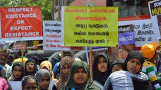 இலங்கை: ரோஹிஞ்சா முஸ்லிம்களுக்கு ஆதரவாக கொழும்பில் ஆர்பாட்டம்