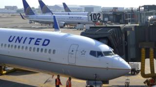 United Airlines pilotu yolcuları korkuttu
